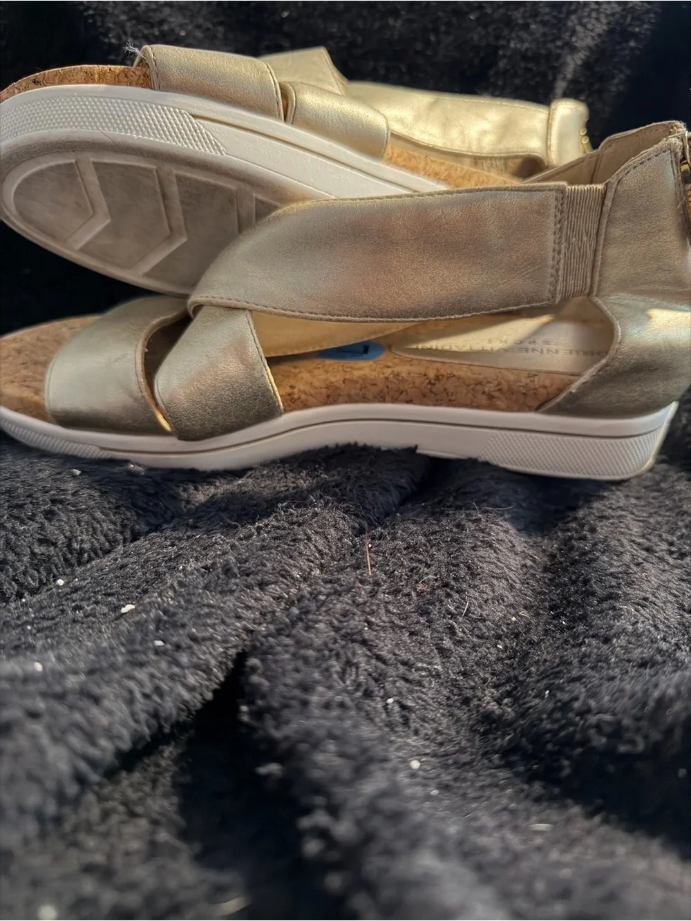 Adrienne Vittadini 'Claud' Sport Flatform Gold Zip Back Comfort Sandal Size 7.5